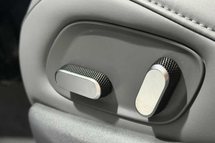 Used XPeng G6 2025 625 Long-Range Max Tech Edition Interior 5