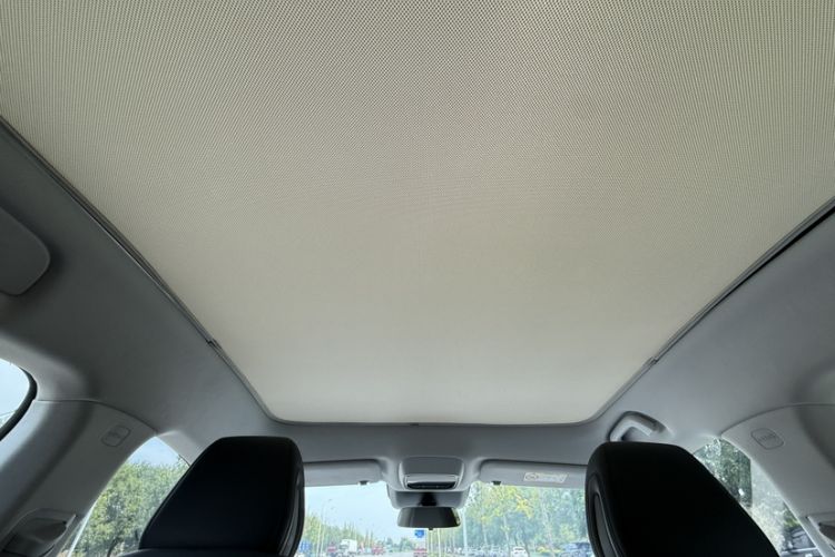 Used XPeng G6 2025 625 Long-Range Max Tech Edition Interior 7