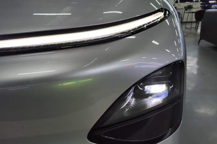 Used XPeng G6 2025 625 Long-Range Max Flagship Edition Left Front Headlight