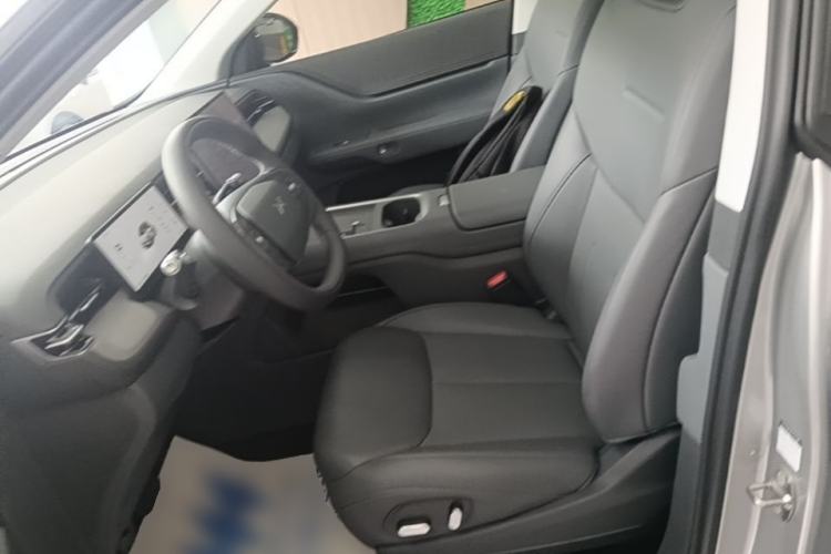 Used XPeng G6 2025 625 Long-Range Max Tech Edition Left Front Seat