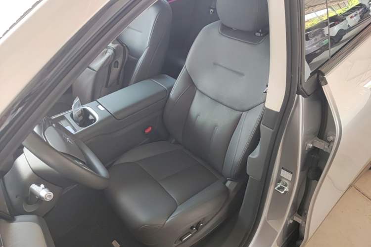 Used XPeng G6 2025 625 Long-Range Max Flagship Edition Left Front Seat