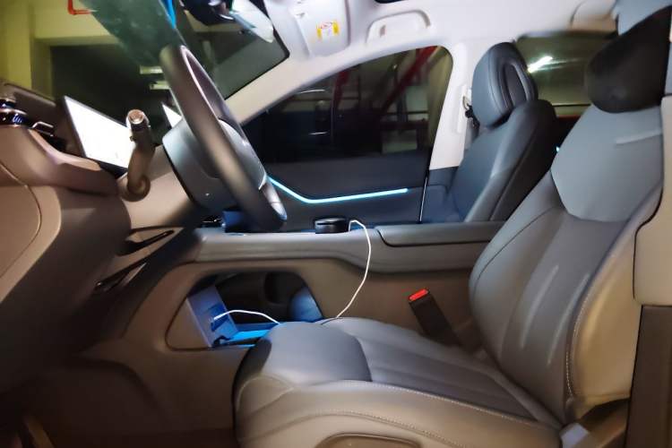 Used XPeng G6 2025 625 Long-Range Max Tech Edition Left Front Seat