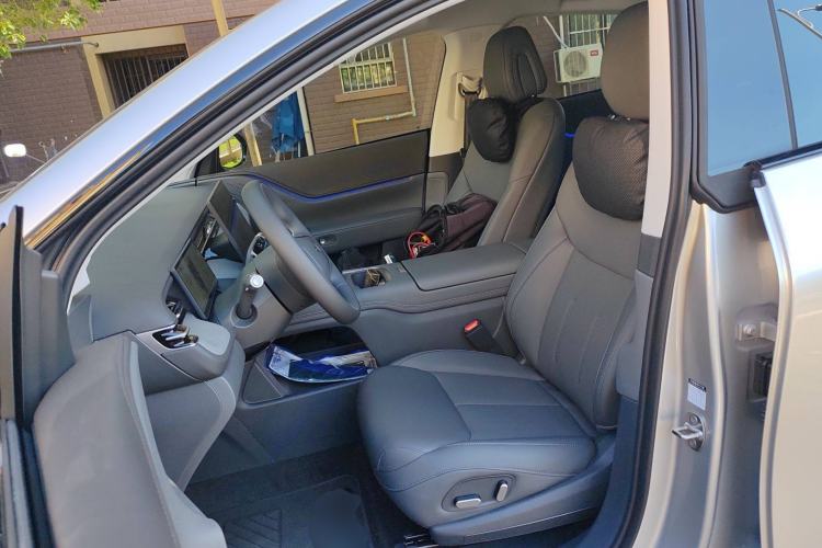 Used XPeng G6 2025 625 Long-Range Max Tech Edition Left Front Seat