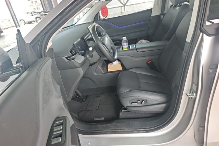 Used XPeng G6 2025 625 Long-Range Max Flagship Edition Left Front Seat