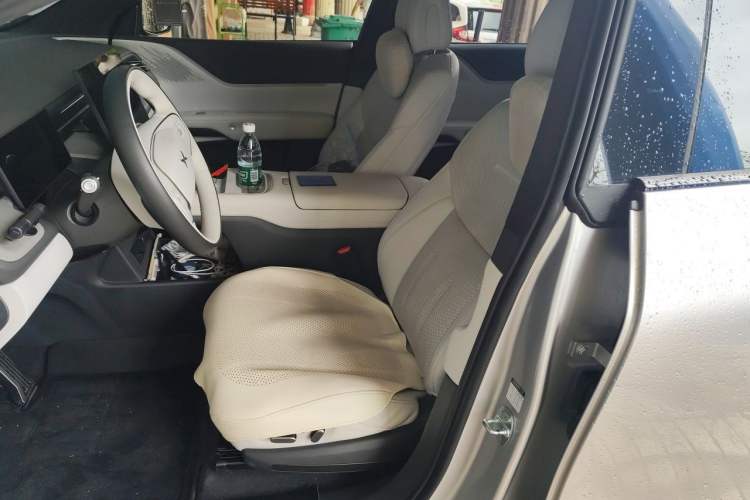 Used XPeng G6 2025 625 Long-Range Max Flagship Edition Left Front Seat