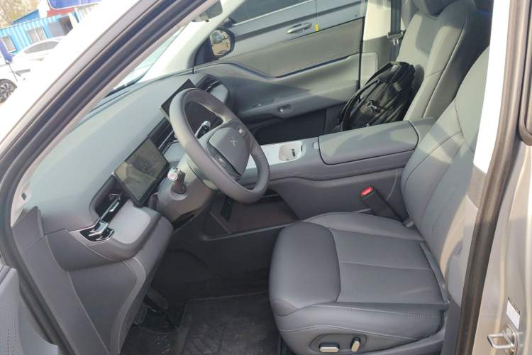 Used XPeng G6 2025 625 Long-Range Max Tech Edition Left Front Seat