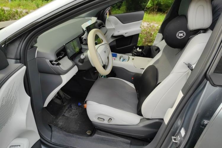 Used XPeng G6 2025 625 Long-Range Max Tech Edition Left Front Seat