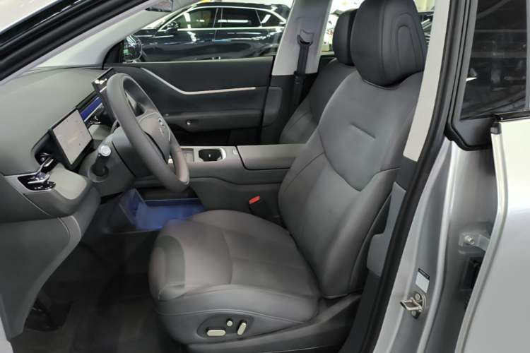 Used XPeng G6 2025 625 Long-Range Max Flagship Edition Left Front Seat
