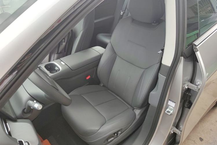 Used XPeng G6 2025 625 Long-Range Max Flagship Edition Left Front Seat