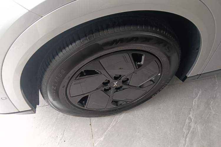 Used XPeng G6 2025 625 Long-Range Max Tech Edition Left Front Wheel Hub