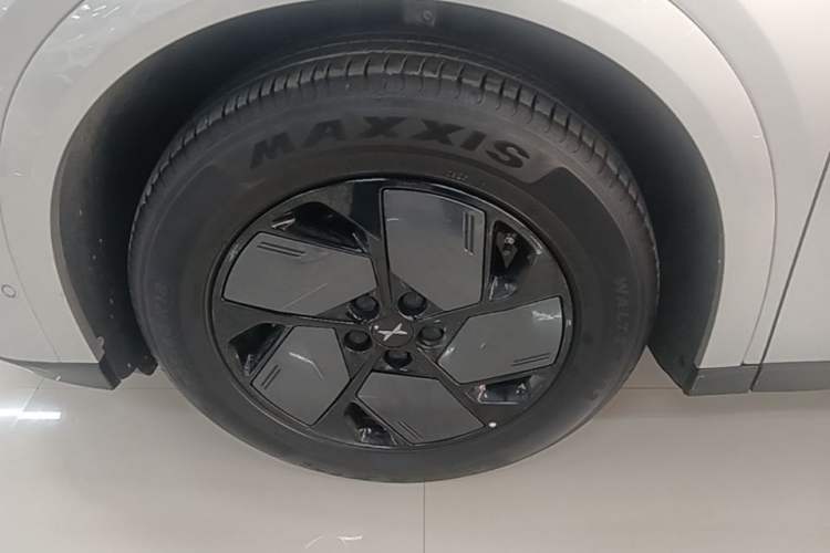 Used XPeng G6 2025 625 Long-Range Max Tech Edition Left Front Wheel Hub