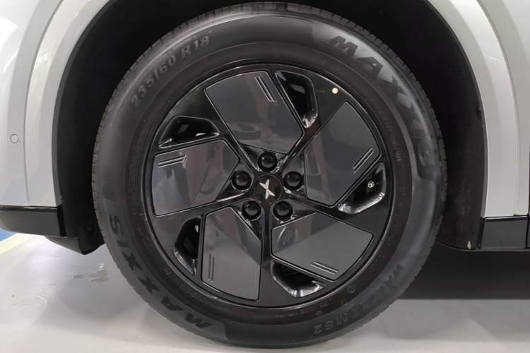 Used XPeng G6 2025 625 Long-Range Max Flagship Edition Left Front Wheel Hub