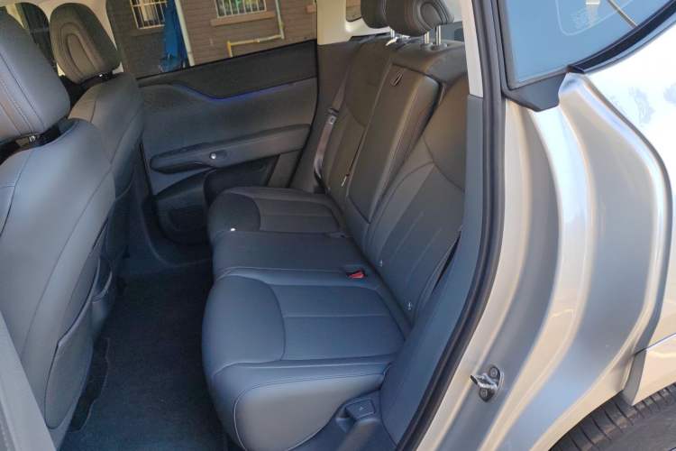 Used XPeng G6 2025 625 Long-Range Max Tech Edition Left Rear Seat