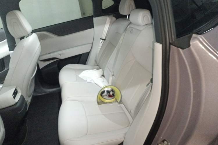 Used XPeng G6 2025 625 Long-Range Max Tech Edition Left Rear Seat