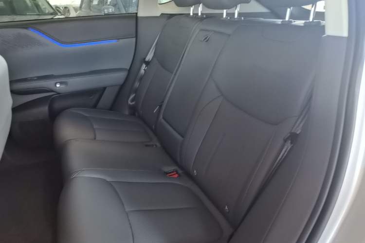 Used XPeng G6 2025 625 Long-Range Max Tech Edition Left Rear Seat