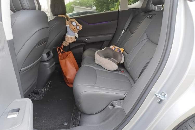 Used XPeng G6 2025 625 Long-Range Max Flagship Edition Left Rear Seat