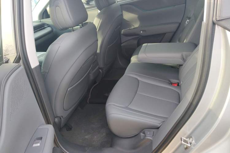 Used XPeng G6 2025 625 Long-Range Max Tech Edition Left Rear Seat