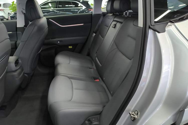 Used XPeng G6 2025 625 Long-Range Max Flagship Edition Left Rear Seat