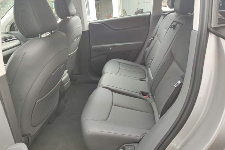 Used XPeng G6 2025 625 Long-Range Max Flagship Edition Left Rear Seat