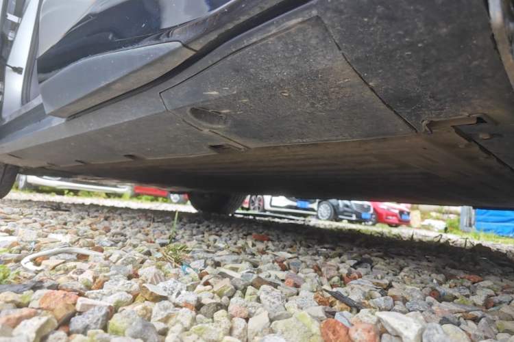 Used XPeng G6 2025 625 Long-Range Max Tech Edition Left Side Sill