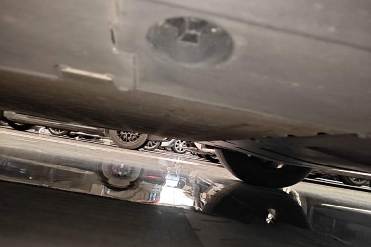 Used XPeng G6 2025 625 Long-Range Max Tech Edition Left Side Sill