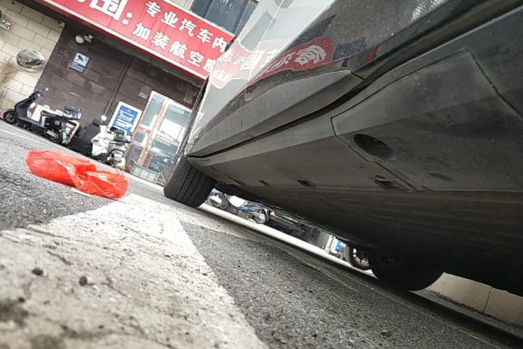Used XPeng G6 2025 625 Long-Range Max Flagship Edition Left Side Sill
