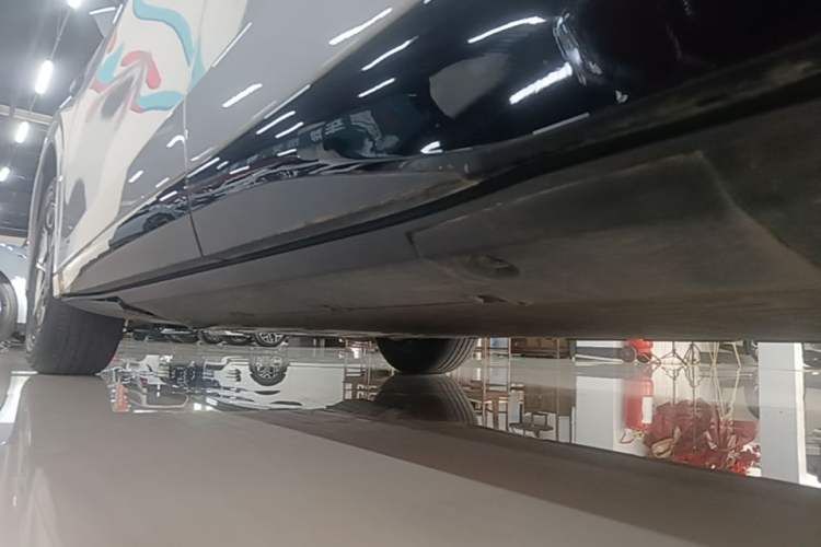 Used XPeng G6 2025 625 Long-Range Max Tech Edition Left Side Sill