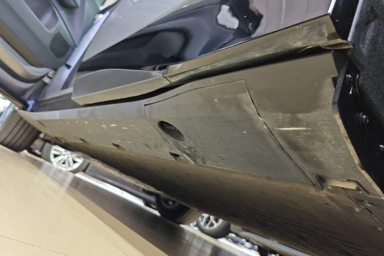 Used XPeng G6 2025 625 Long-Range Max Flagship Edition Left Side Sill