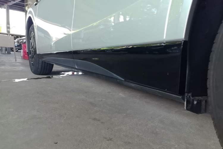 Used XPeng G6 2025 625 Long-Range Max Tech Edition Left Side Sill