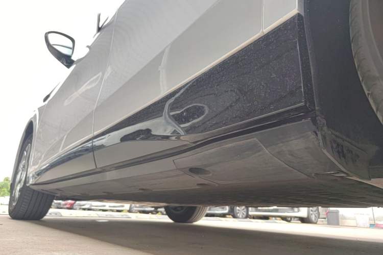 Used XPeng G6 2025 625 Long-Range Max Flagship Edition Left Side Sill