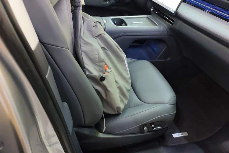Used XPeng G6 2025 625 Long-Range Max Flagship Edition Right Front Seat