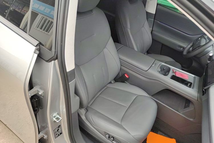 Used XPeng G6 2025 625 Long-Range Max Flagship Edition Right Front Seat