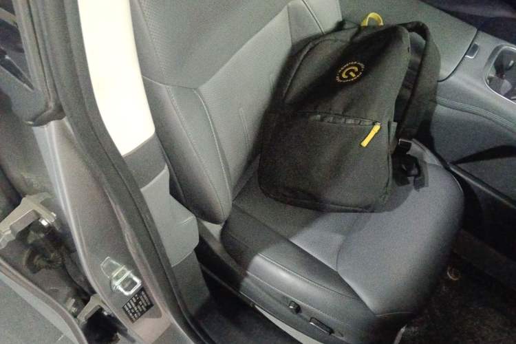 Used XPeng G6 2025 625 Long-Range Max Tech Edition Right Front Seat