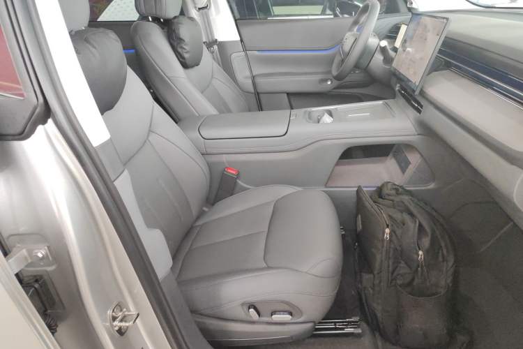 Used XPeng G6 2025 625 Long-Range Max Tech Edition Right Front Seat