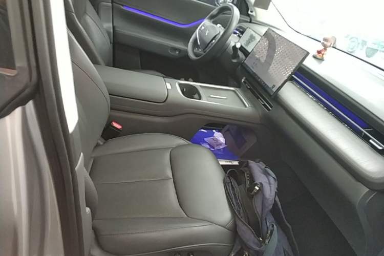 Used XPeng G6 2025 625 Long-Range Max Flagship Edition Right Front Seat