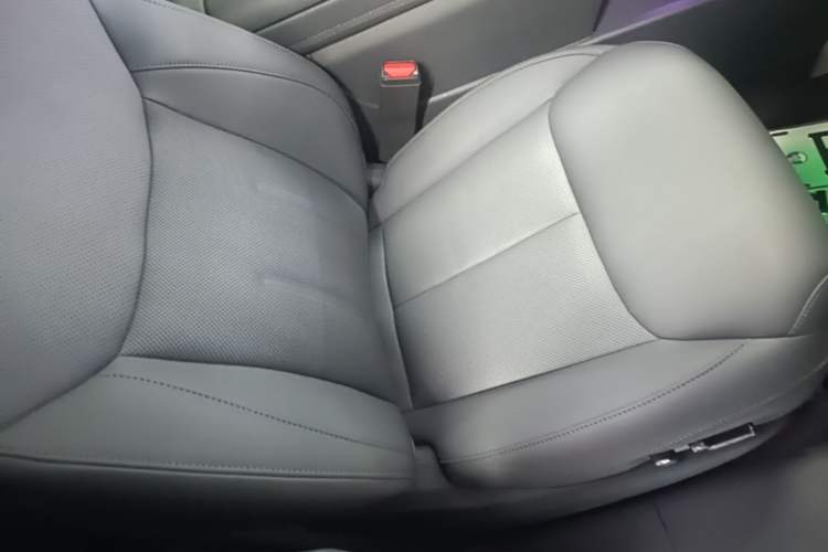 Used XPeng G6 2025 625 Long-Range Max Flagship Edition Right Front Seat