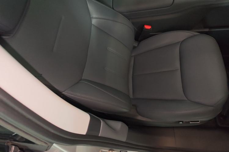 Used XPeng G6 2025 625 Long-Range Max Tech Edition Right Front Seat