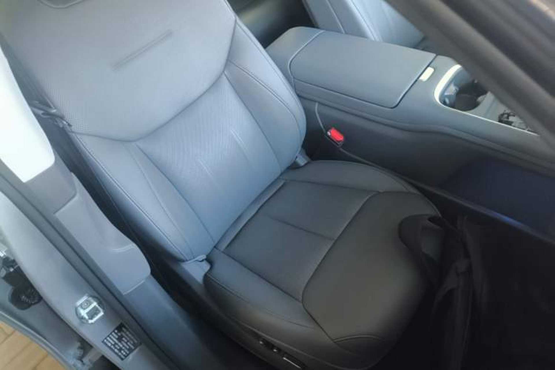 Used XPeng G6 2025 625 Long-Range Max Flagship Edition Right Front Seat