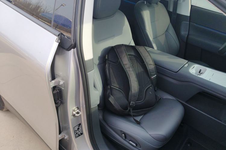 Used XPeng G6 2025 625 Long-Range Max Tech Edition Right Front Seat