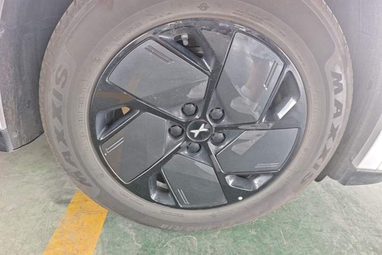 Used XPeng G6 2025 625 Long-Range Max Flagship Edition Right Front Wheel Hub