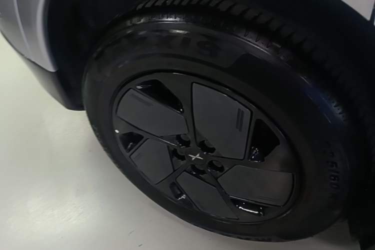 Used XPeng G6 2025 625 Long-Range Max Flagship Edition Right Rear Wheel Hub