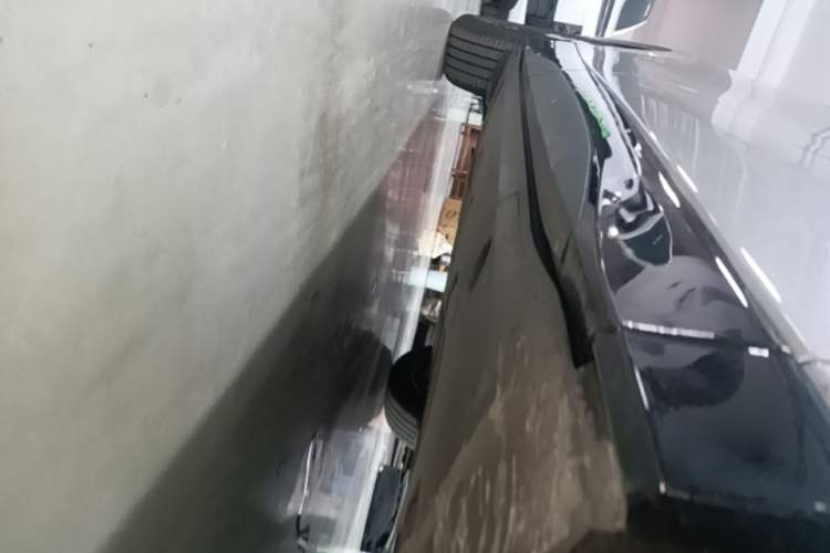 Used XPeng G6 2025 625 Long-Range Max Tech Edition Right Side Sill