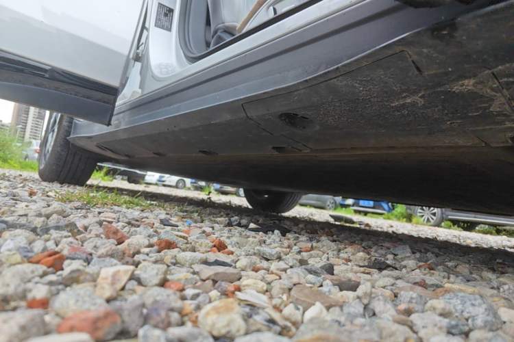 Used XPeng G6 2025 625 Long-Range Max Tech Edition Right Side Sill