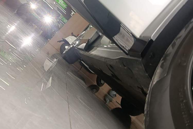 Used XPeng G6 2025 625 Long-Range Max Tech Edition Right Side Sill