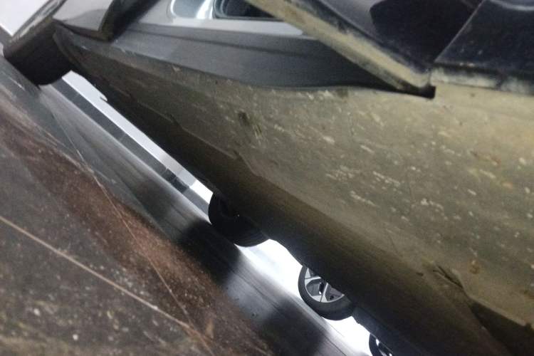 Used XPeng G6 2025 625 Long-Range Max Tech Edition Right Side Sill