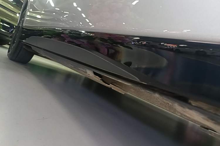 Used XPeng G6 2025 625 Long-Range Max Flagship Edition Right Side Sill