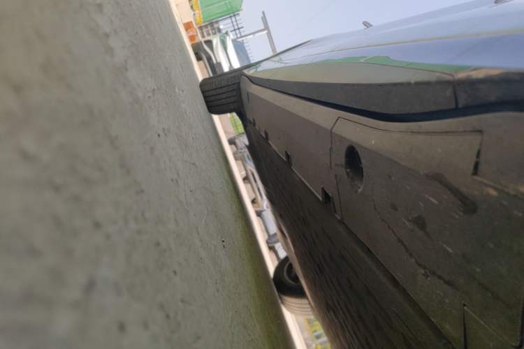 Used XPeng G6 2025 625 Long-Range Max Tech Edition Right Side Sill