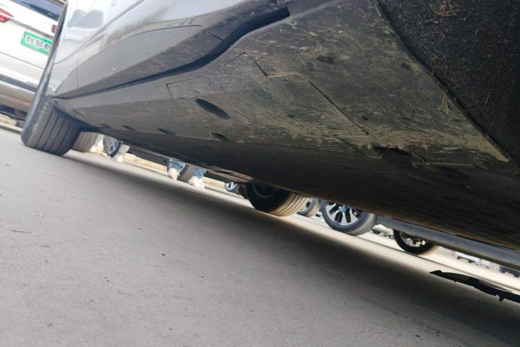 Used XPeng G6 2025 625 Long-Range Max Tech Edition Right Side Sill