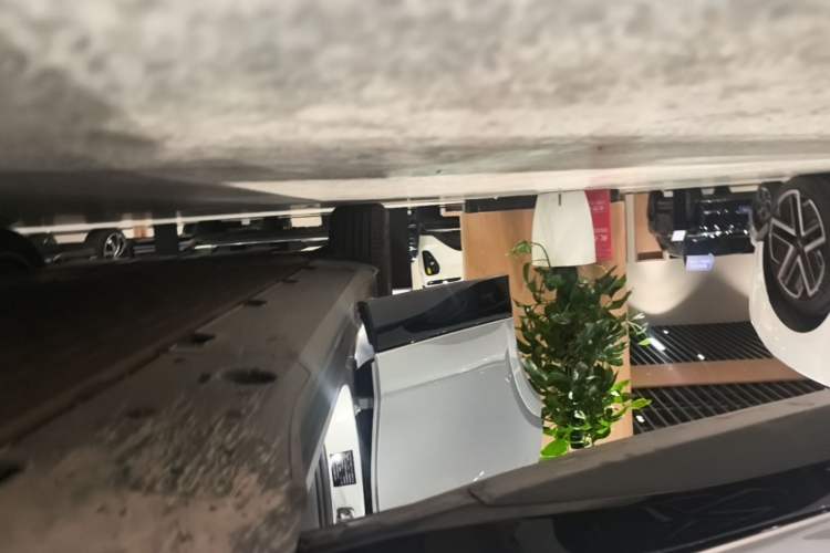 Used XPeng G6 2025 625 Long-Range Max Flagship Edition Right Side Sill