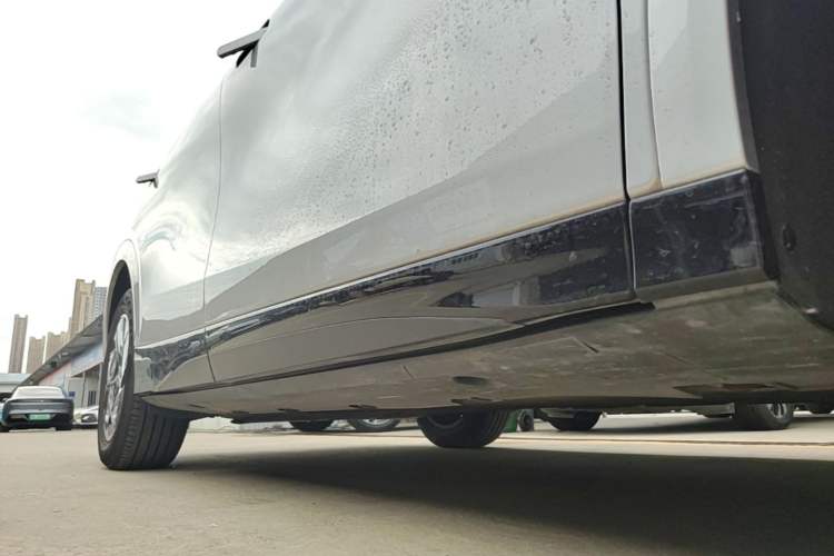 Used XPeng G6 2025 625 Long-Range Max Flagship Edition Right Side Sill